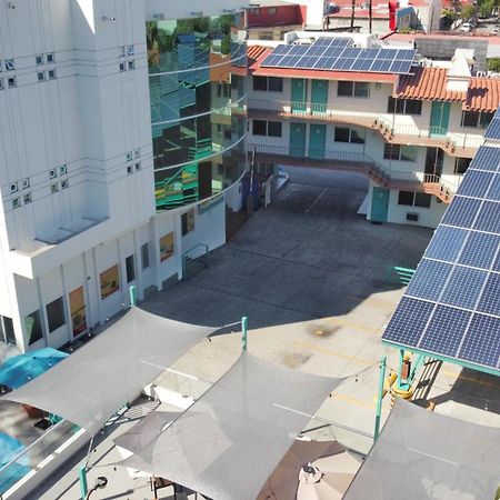 R Inn De Tijuana Exterior photo