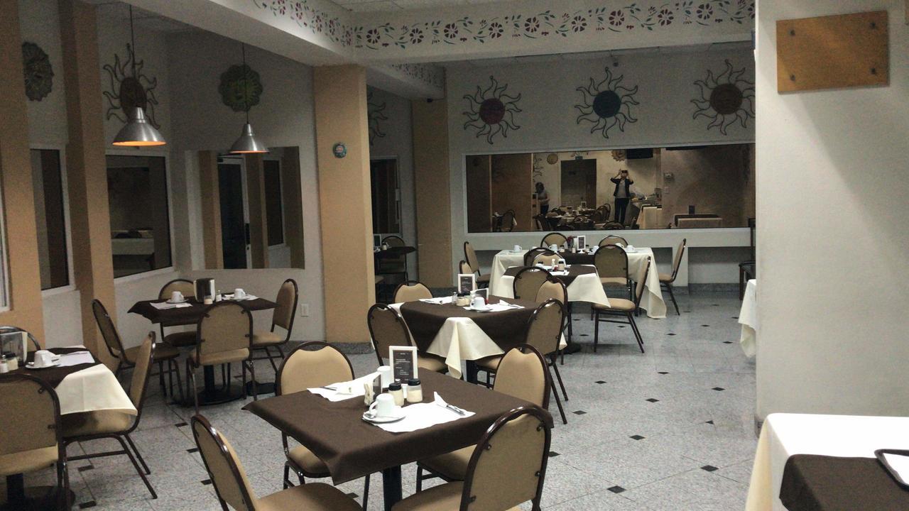 R Inn De Tijuana Exterior photo