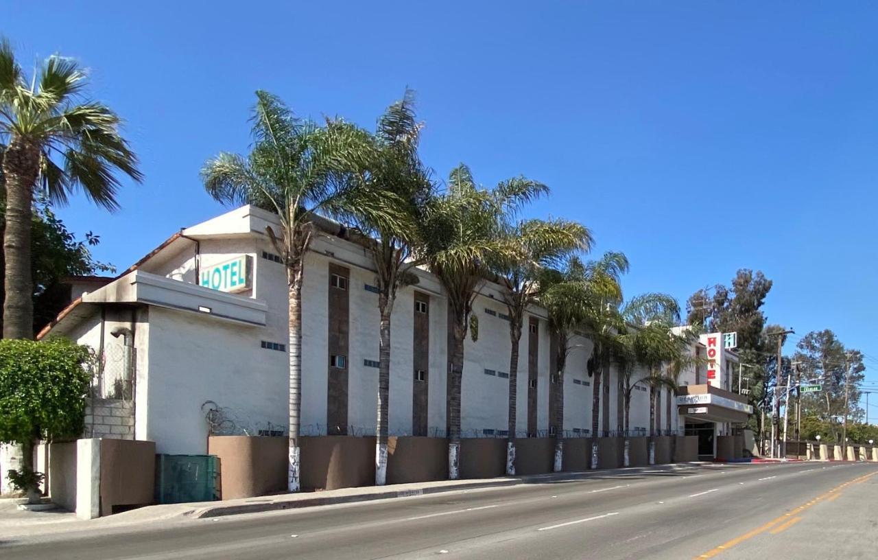 Real Inn De Tijuana Exterior photo